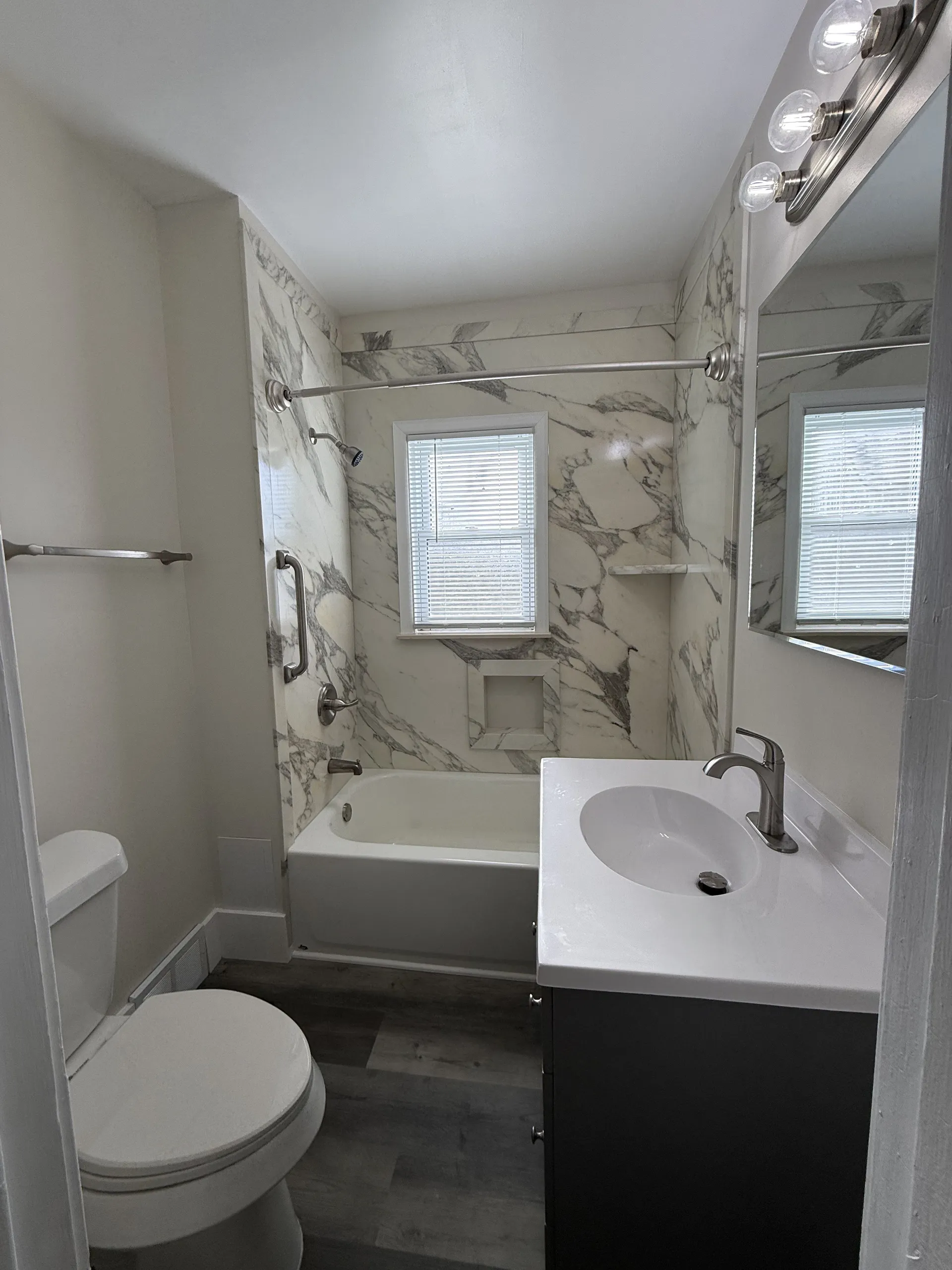 Bathroom Renovations project photo 5