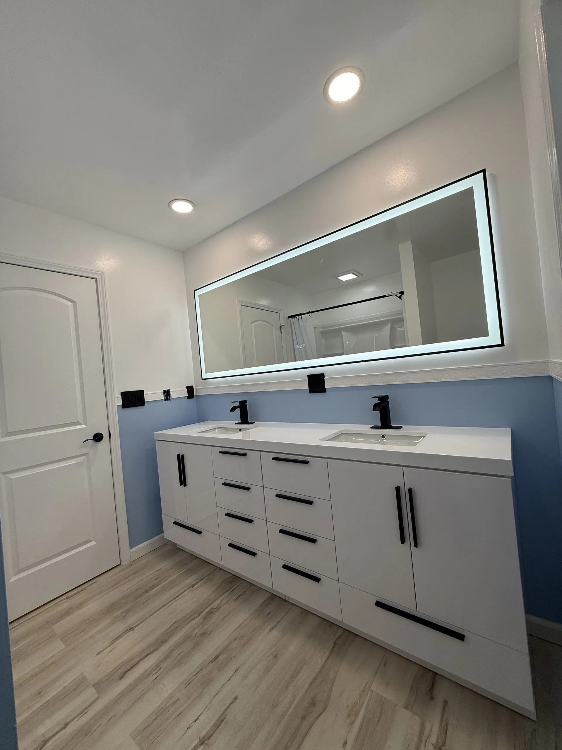 Bathroom Renovations project photo 7