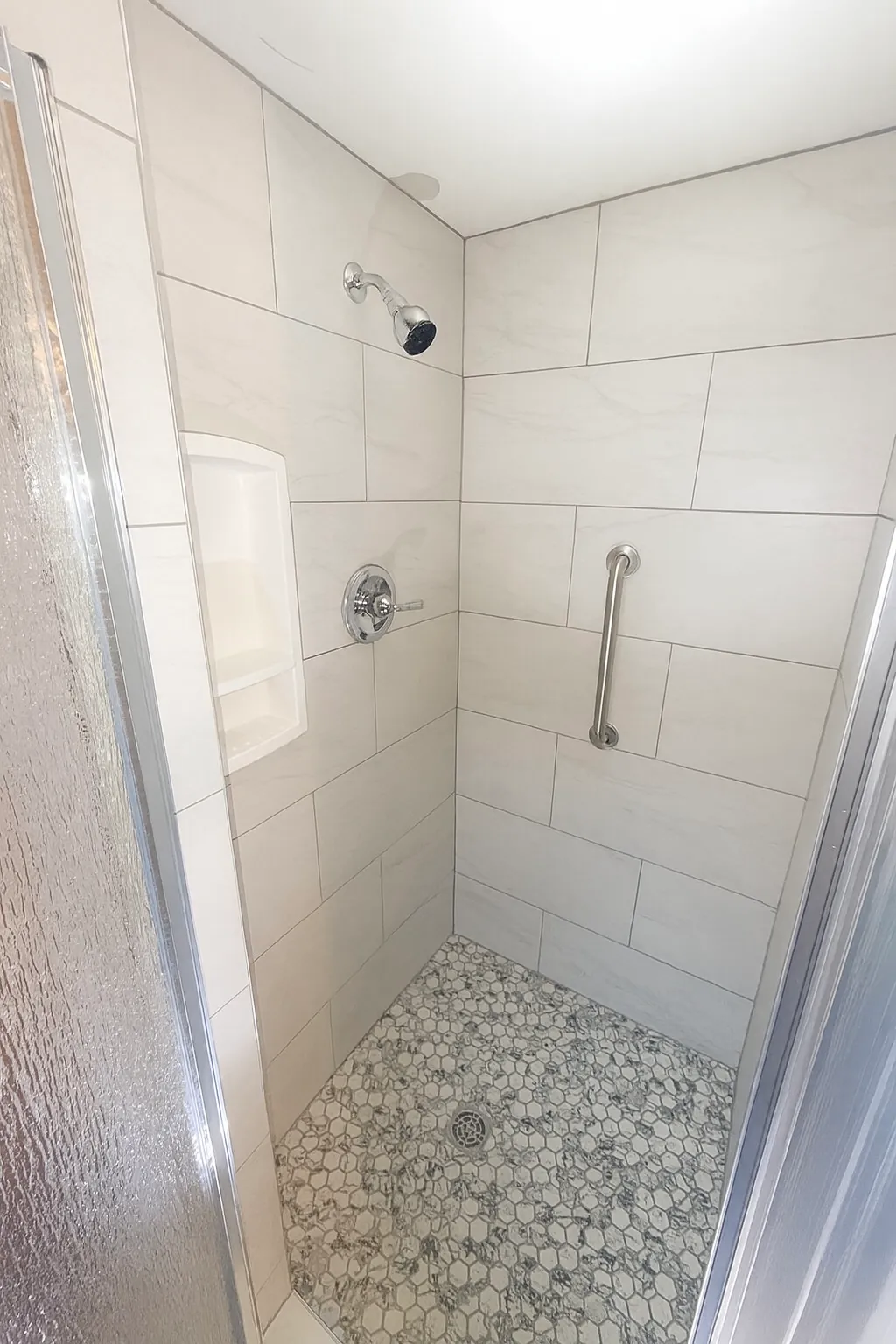 Bathroom Renovations project photo 9